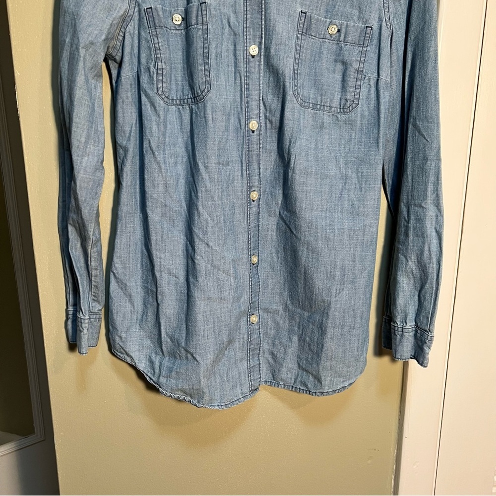 Old Navy Chambray Button Down Shirt Medium Wash M - Picture 4 of 10